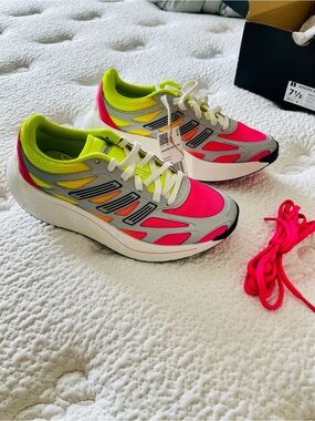 NIB Women’s Adidas Adizero Aruku Neon Pink & Lime Shoes